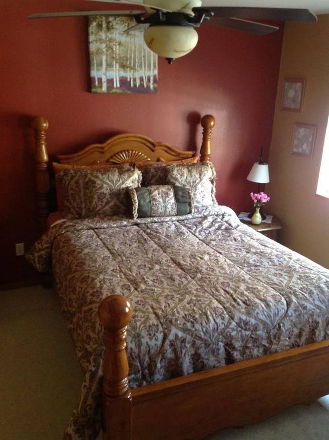 A Hyde Away Inn B&B Tok Εξωτερικό φωτογραφία