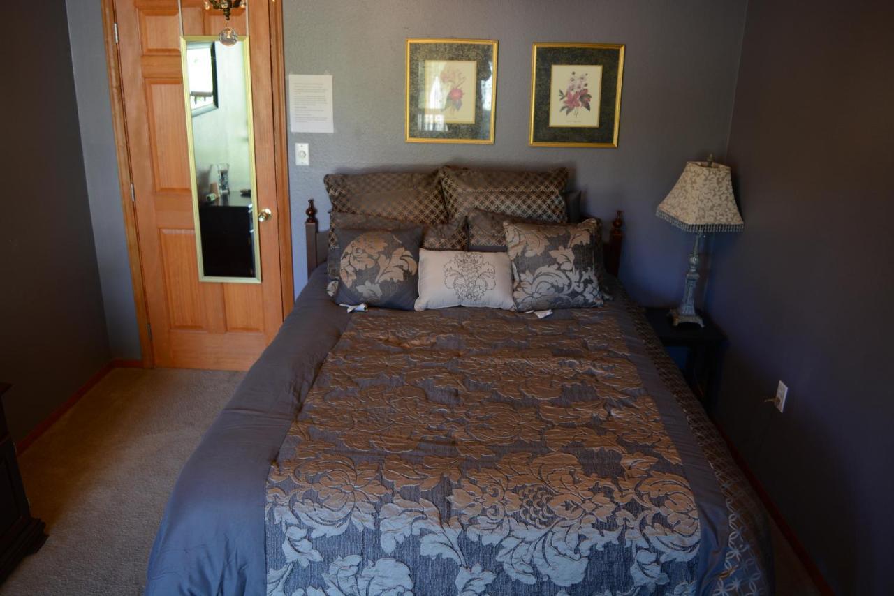 A Hyde Away Inn B&B Tok Εξωτερικό φωτογραφία